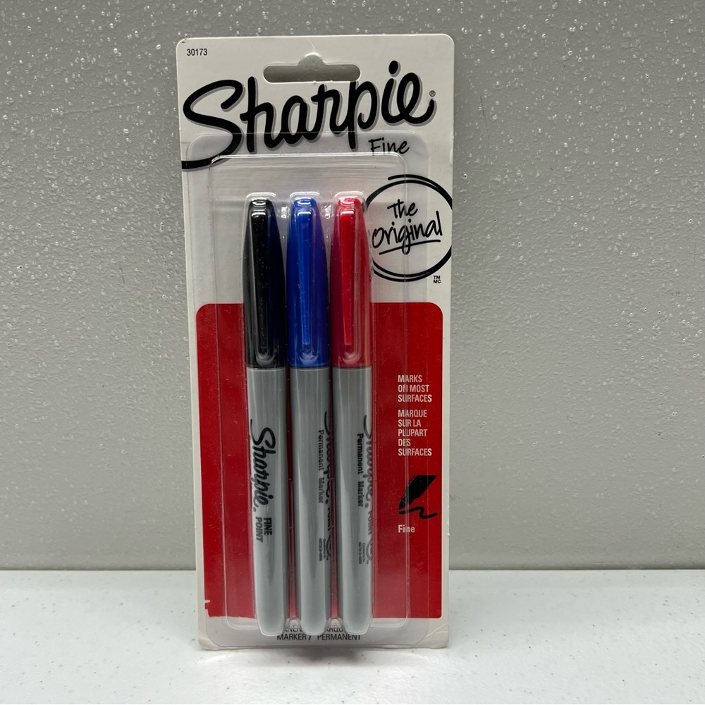 New 3 Pack Of The Original Sharpie Fine Tip Markers - Black, Red And Blue